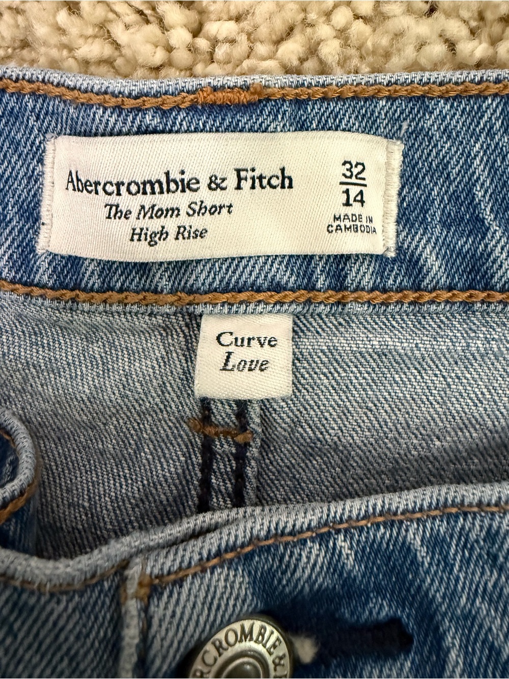 Abercrombie Curve Love Mom Shorts 14 - Picture 5 of 5